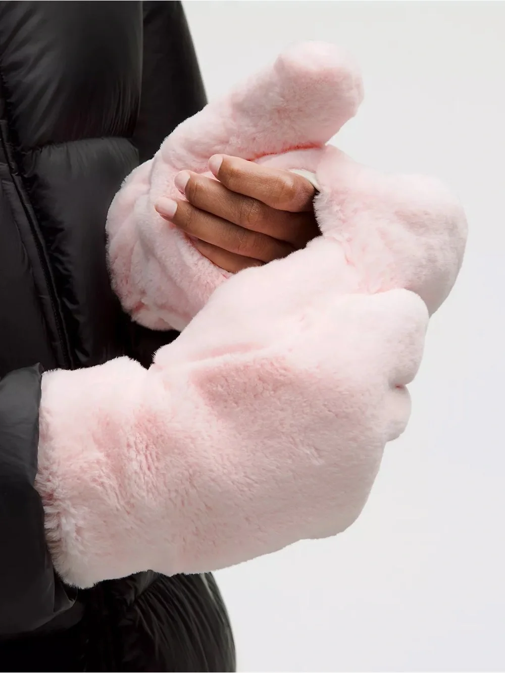 NWT Lululemon Plush Fleece Mittens Strawberry Milkshake